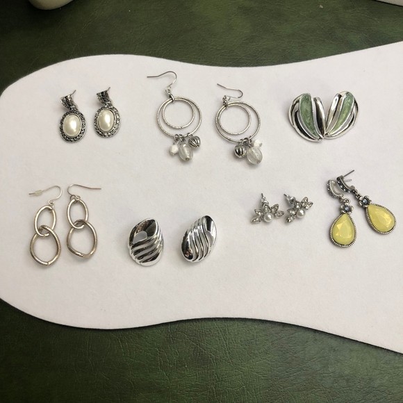 Lot of 7 Silvertone Fashion Earrings: Dangles, Studs, Drops - Picture 1 of 10